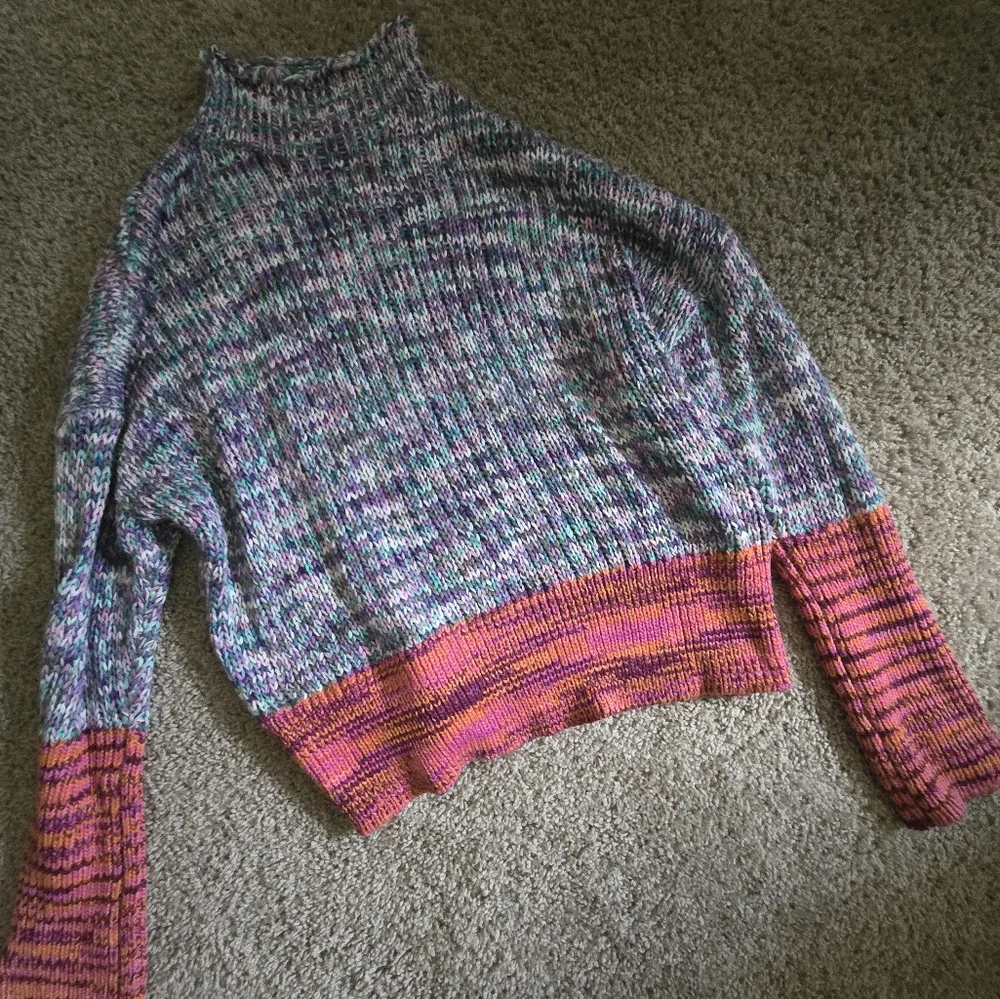 Sweater - Picture 3 of 4